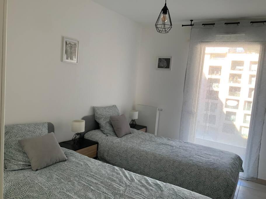 Logement Cosy Climatise Avec Parking آيكس أومبروفينس المظهر الخارجي الصورة